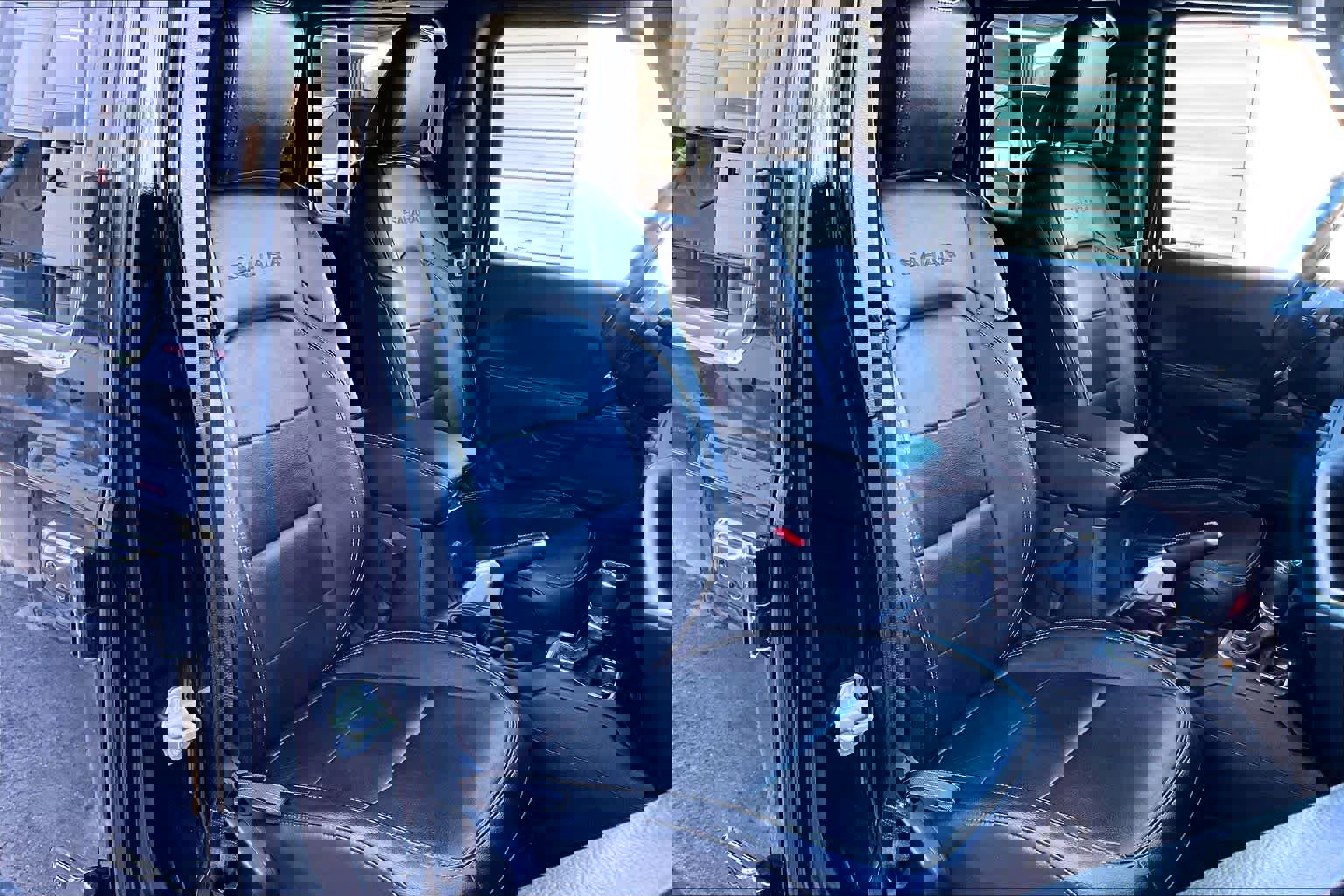 Used 2019 Jeep Wrangler Unlimited Sahara image 9