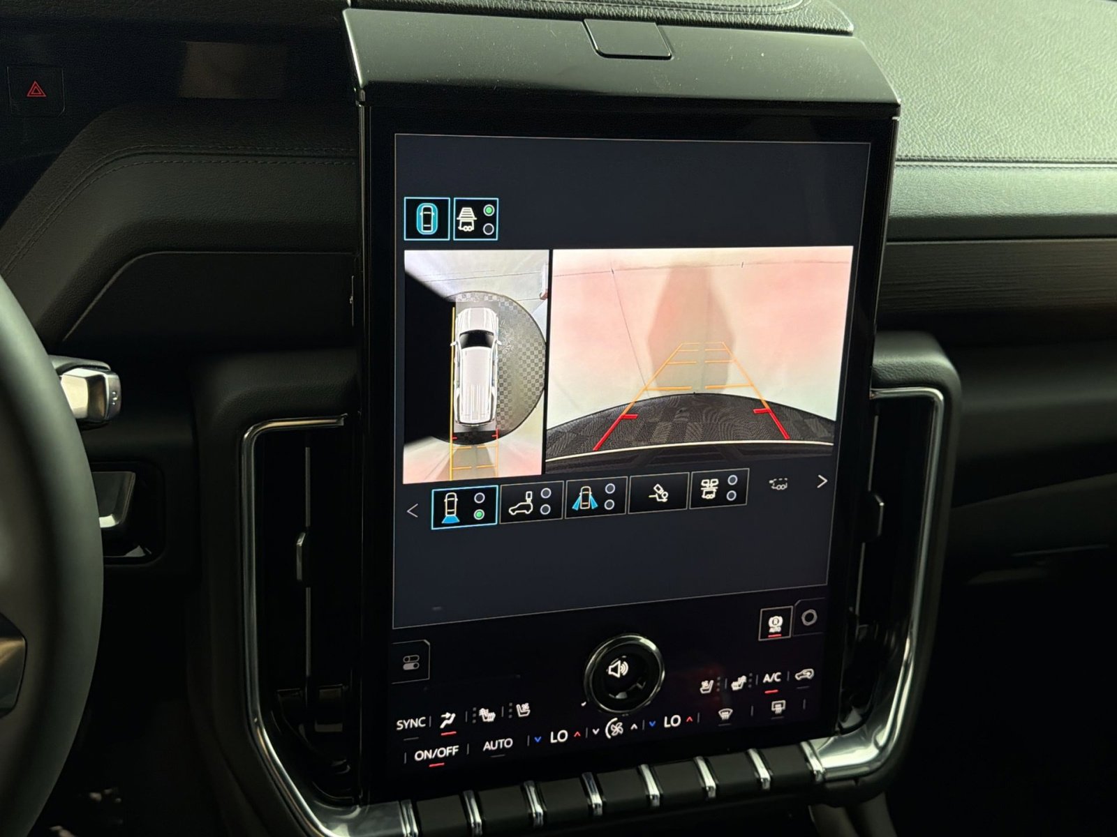 New 2026 GMC Yukon XL Denali w/ Denali Reserve Package image 19