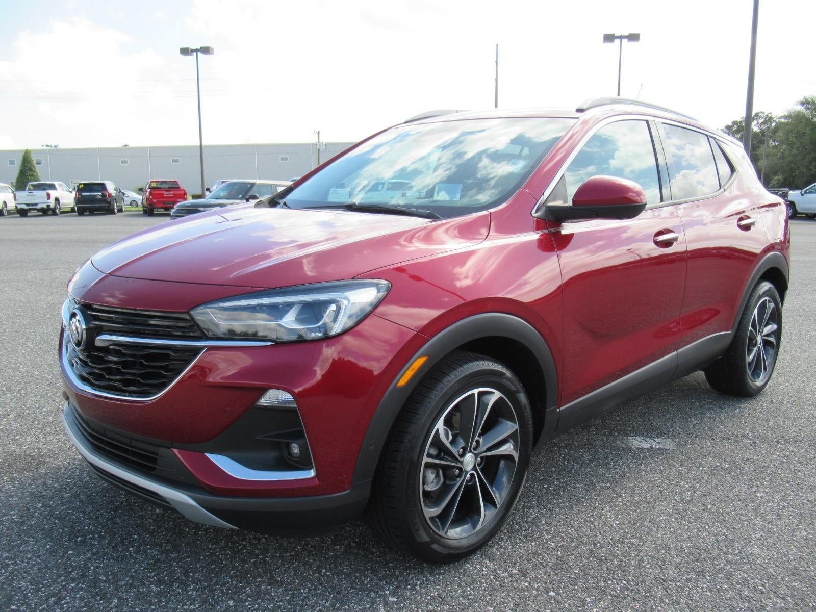 Used 2020 Buick Encore GX Essence w/ Advanced Technology Package FWD image 4