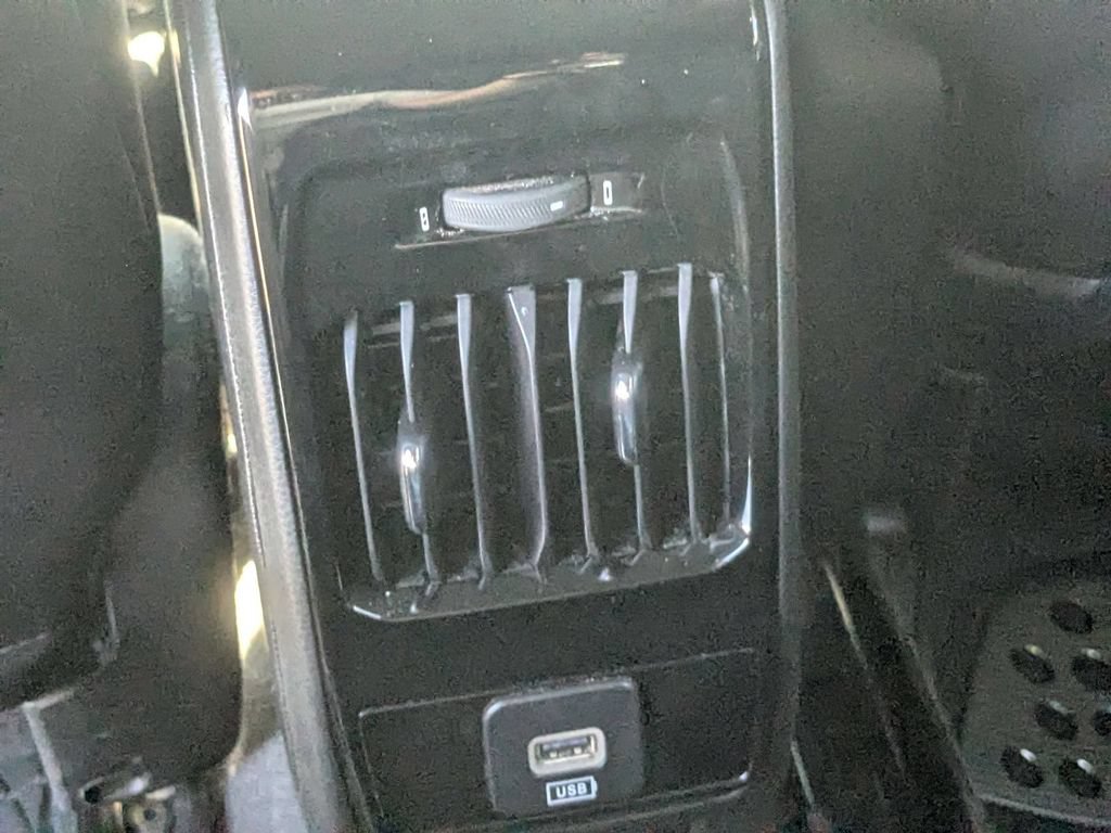 Certified 2023 Jeep Compass Limited AWD/4WD image 27