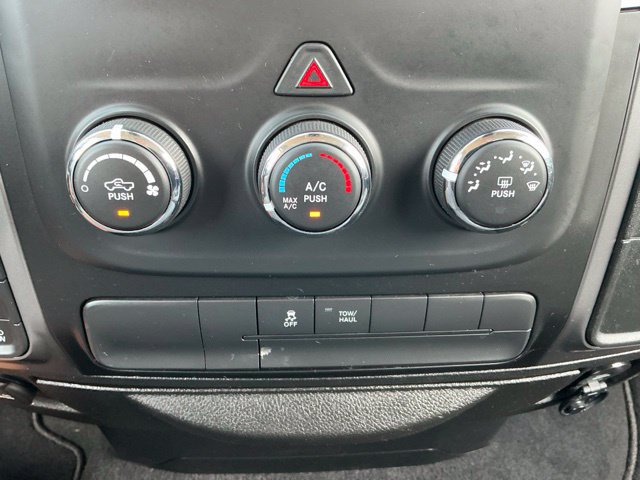 Used 2021 RAM 1500 Classic SLT AWD/4WD image 14