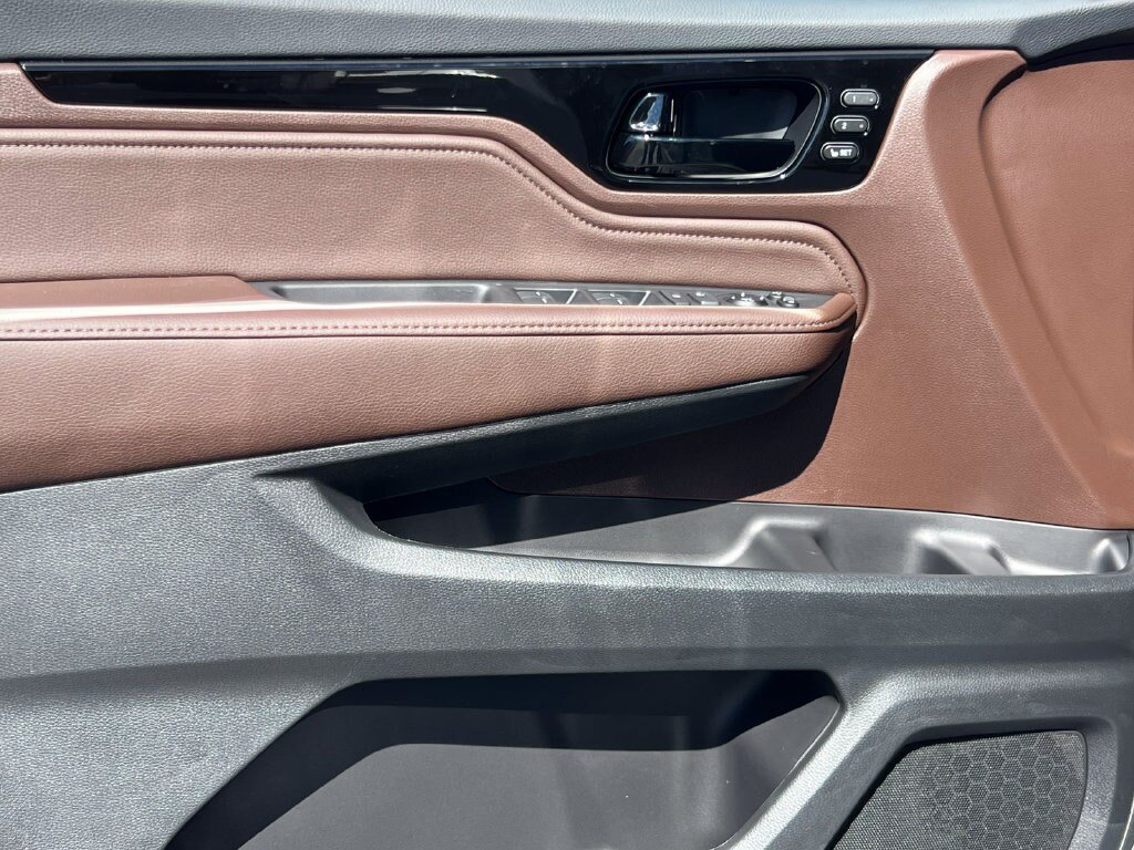 New 2027 Honda Odyssey Elite image 14