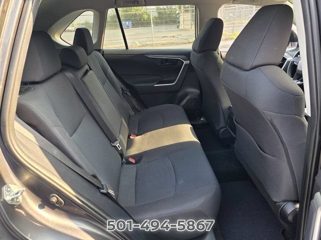 Used 2021 Toyota RAV4 LE FWD image 14