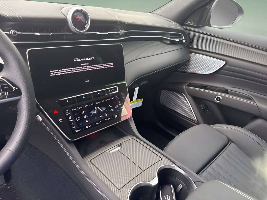 New 2025 Maserati Grecale Modena AWD/4WD image 21