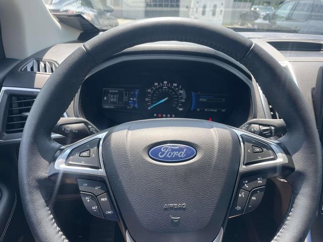 Used 2024 Ford Edge Titanium AWD/4WD image 30
