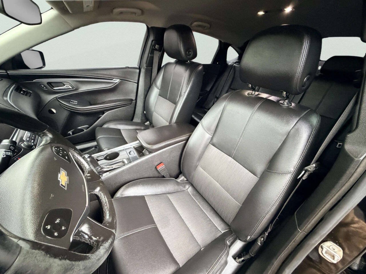 Used 2019 Chevrolet Impala LT FWD image 20
