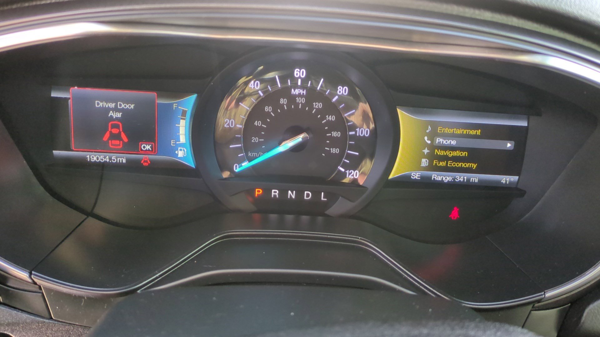 Used 2020 Ford Fusion Titanium image 21