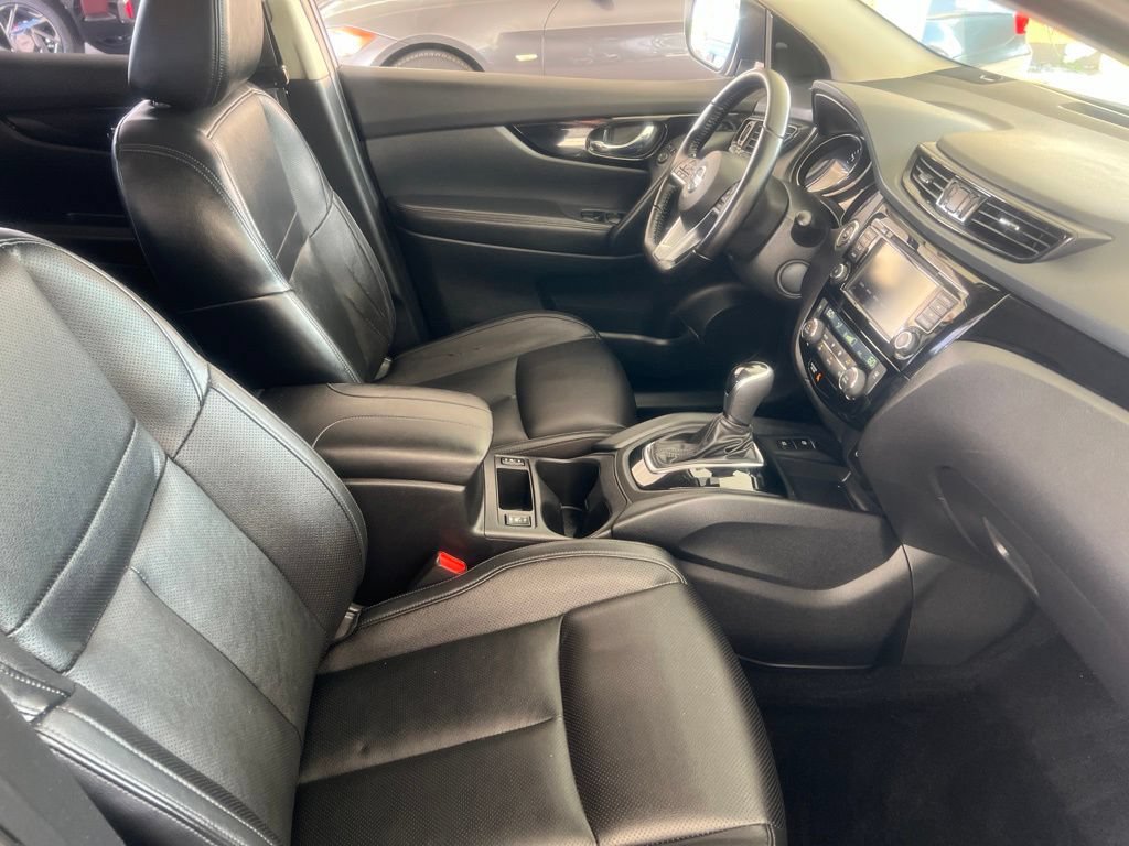 Certified 2022 Nissan Rogue Sport SL AWD/4WD image 19