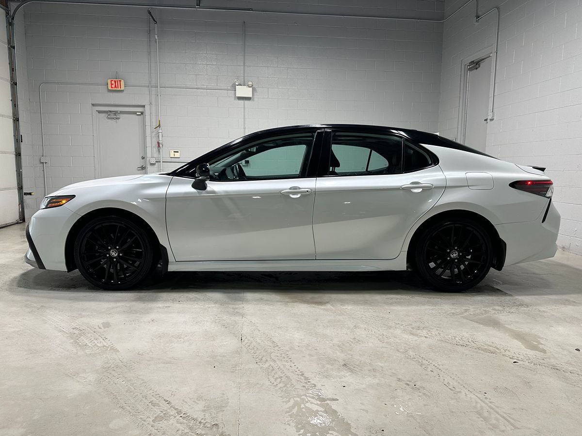 Used 2022 Toyota Camry XSE w/ Carpet Mat Package (TMS) FWD image 18