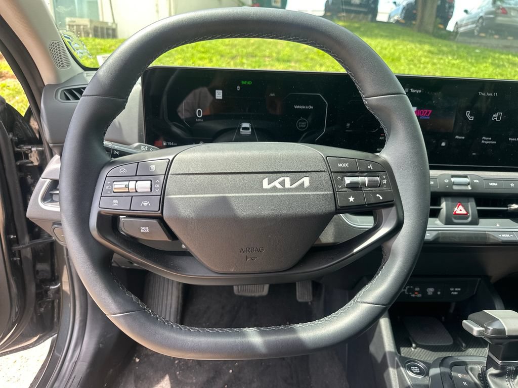 Used 2025 Kia K4 EX FWD image 41