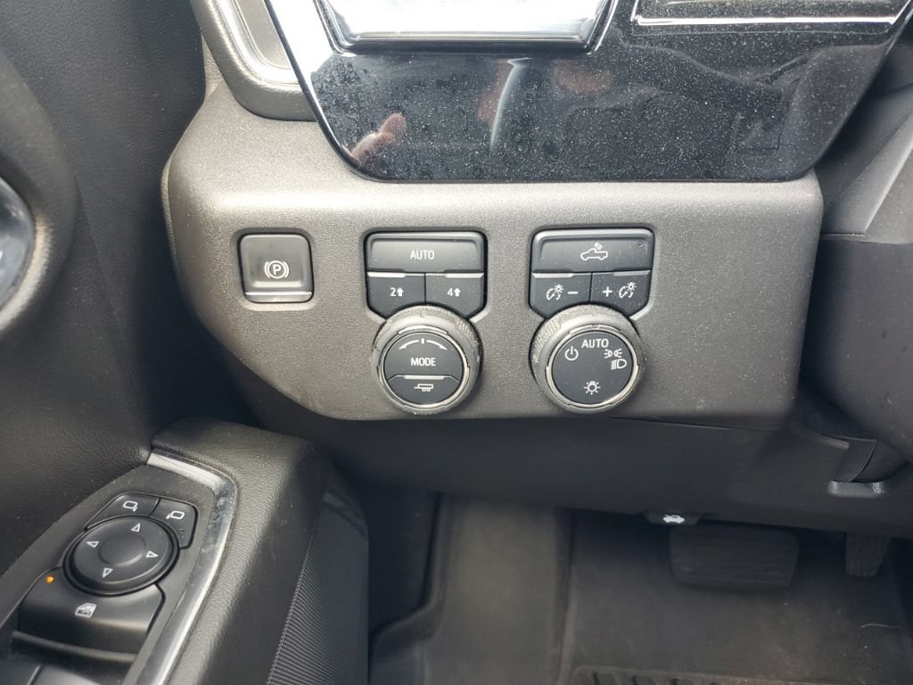 Used 2024 Chevrolet Silverado 1500 LT AWD/4WD image 27