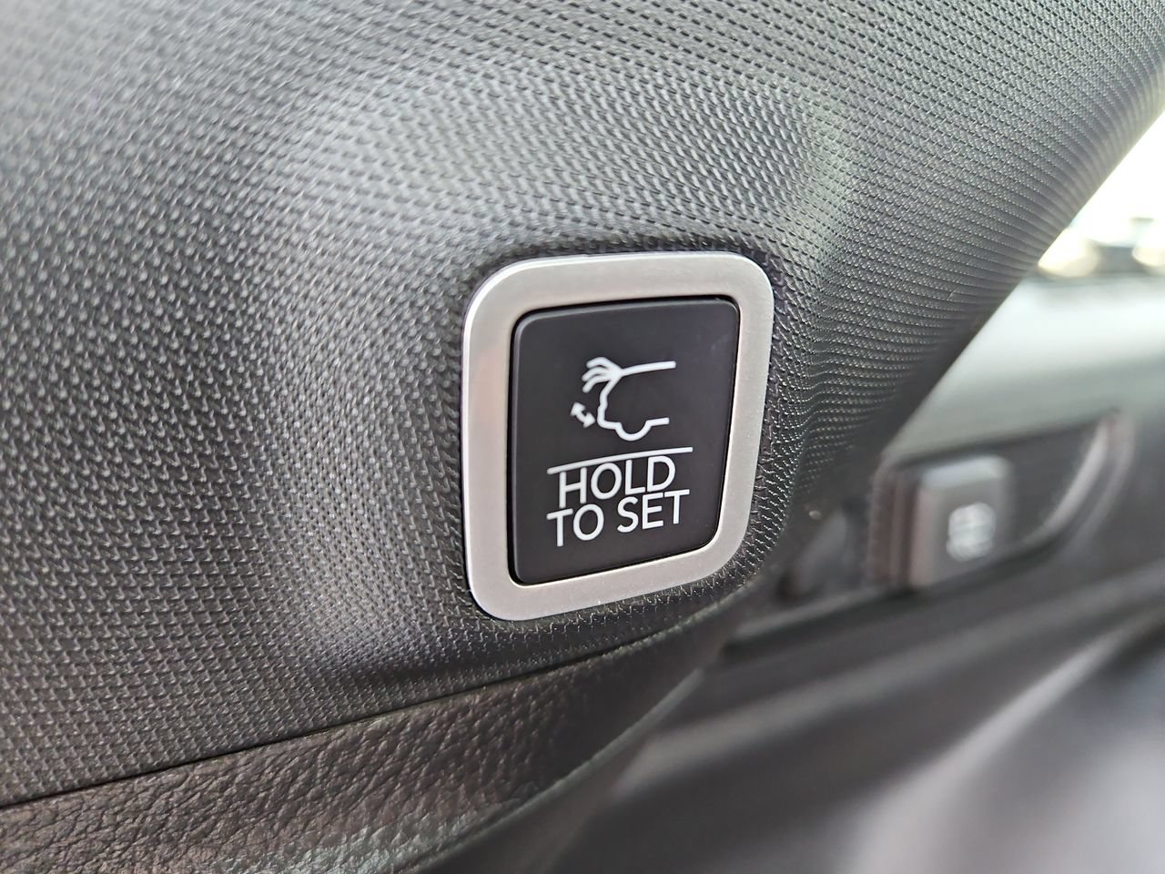 New 2026 Jeep Grand Cherokee Altitude AWD/4WD image 12