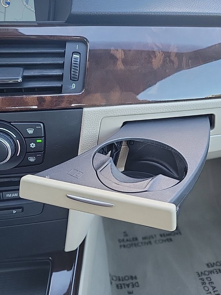 Used 2011 BMW 335i Convertible image 32