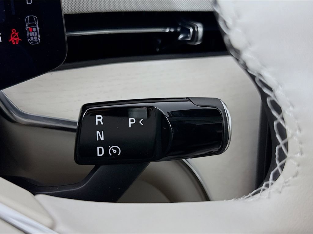 New 2025 Volvo EX90 Plus w/ Protection Package Premier image 16