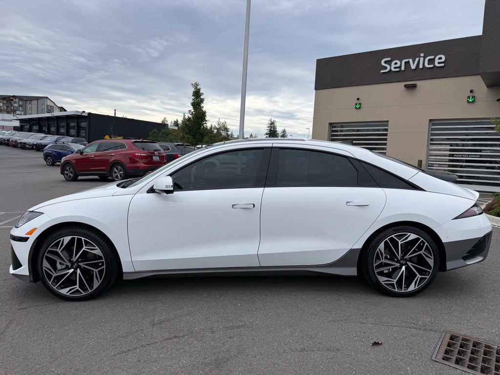 Used 2023 Hyundai Ioniq 6 Limited AWD/4WD image 2