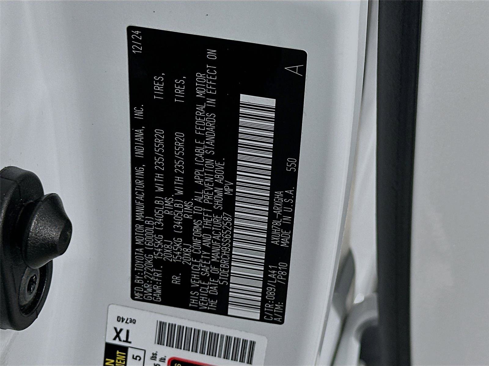 Used 2025 Toyota Highlander Platinum image 23