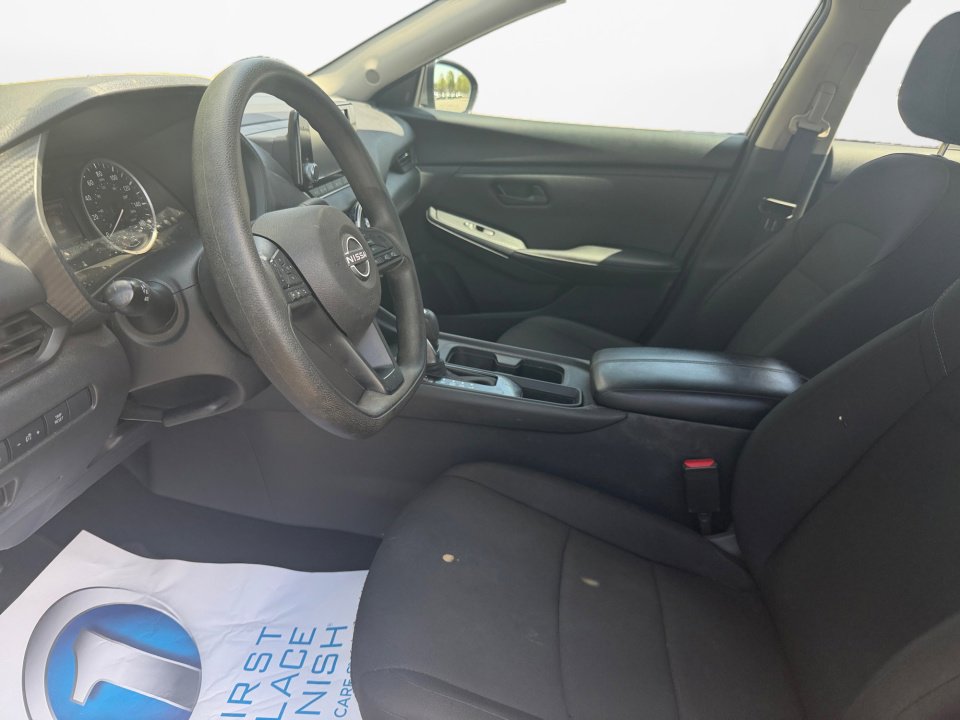 Used 2024 Nissan Sentra S FWD image 9