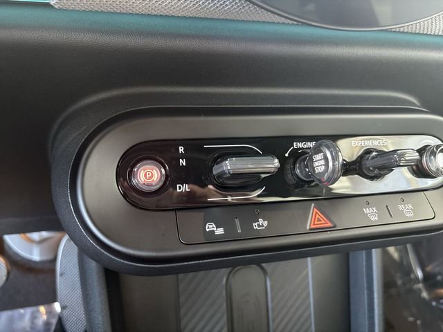 Used 2025 MINI Cooper S image 31