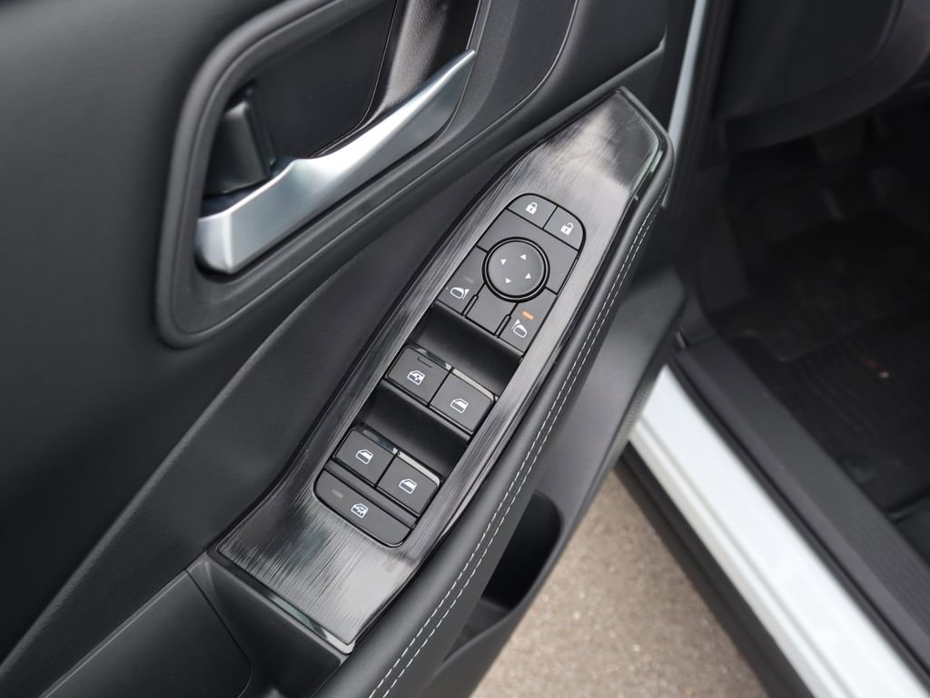 New 2026 Nissan Rogue SV w/ Cold Weather Package FWD image 17