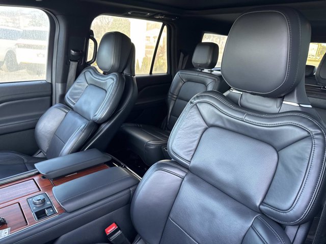 Certified 2024 Lincoln Navigator L Reserve image 15