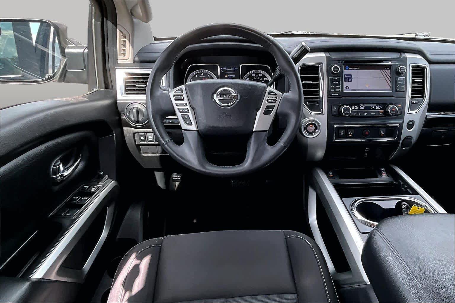 Used 2017 Nissan Titan SV RWD image 6