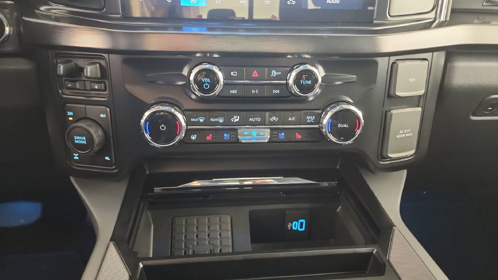 New 2027 Ford F350 Lariat w/ Black Appearance Package AWD/4WD image 16