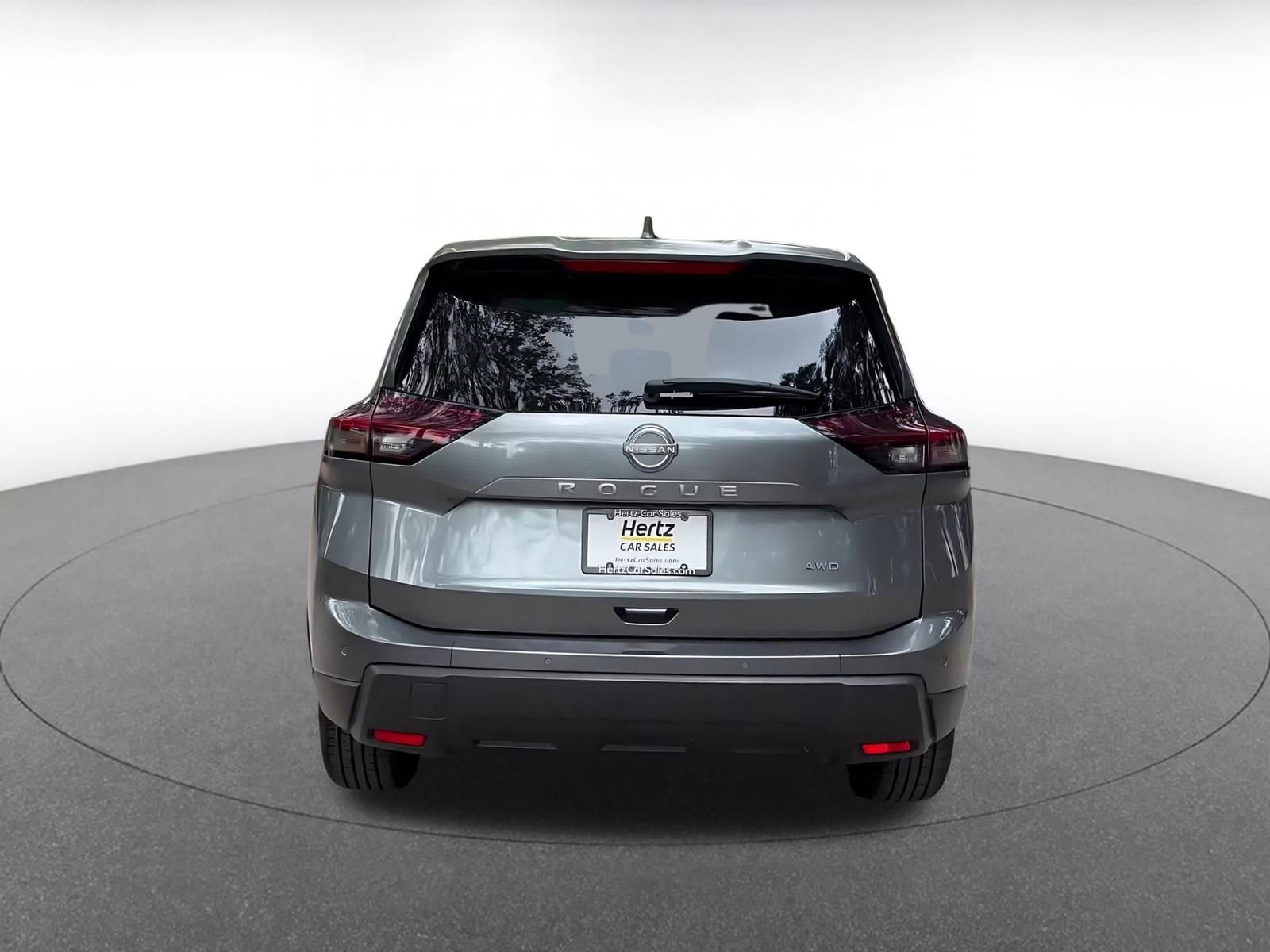 Used 2025 Nissan Rogue SV AWD/4WD image 12