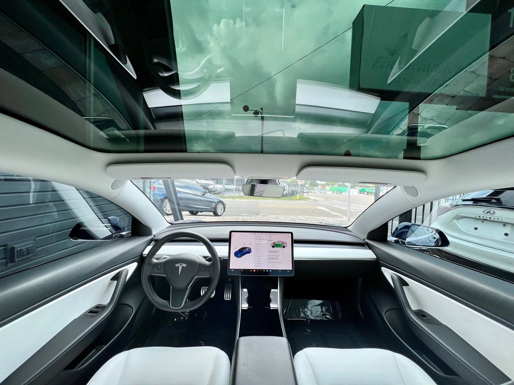 Used 2020 Tesla Model 3 Performance image 13
