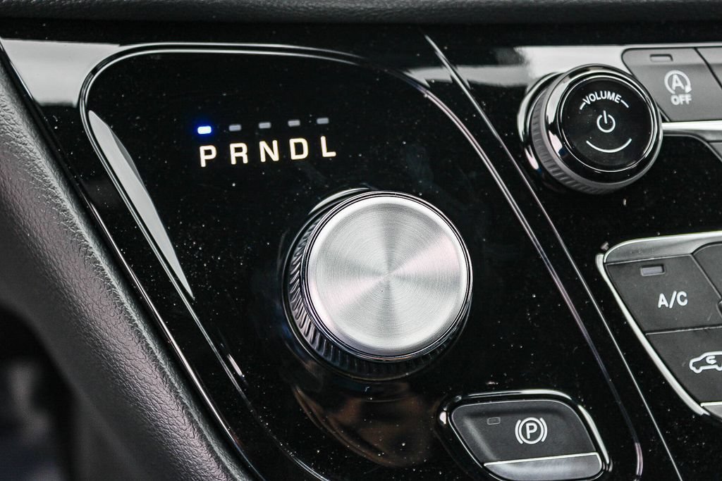 New 2027 Chrysler Pacifica Select FWD image 21