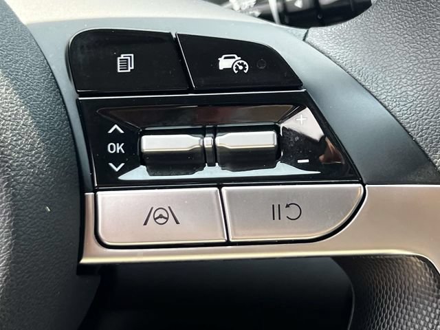 Certified 2024 Hyundai Elantra SEL FWD image 20