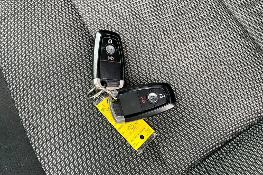 Used 2018 Ford Explorer XLT FWD image 9