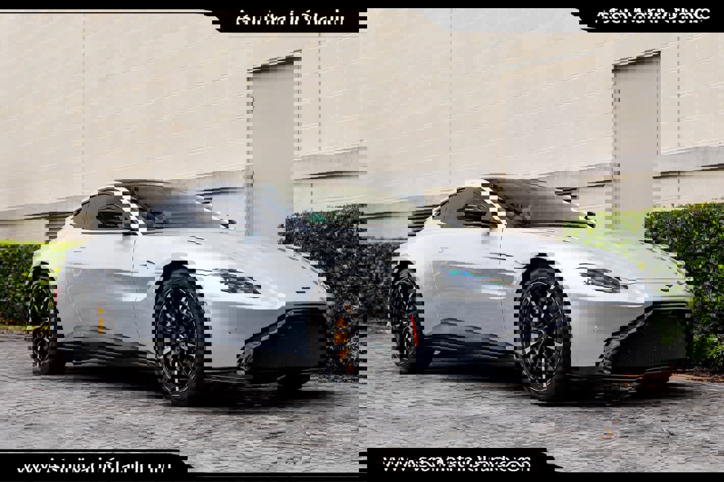 Used 2022 Aston Martin V8 Vantage Coupe image 16