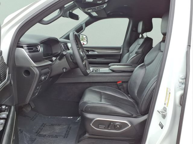 Used 2024 Jeep Wagoneer Series III AWD/4WD image 17