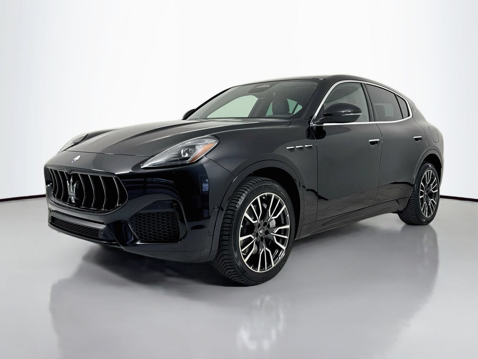New 2025 Maserati Grecale GT AWD/4WD image 4