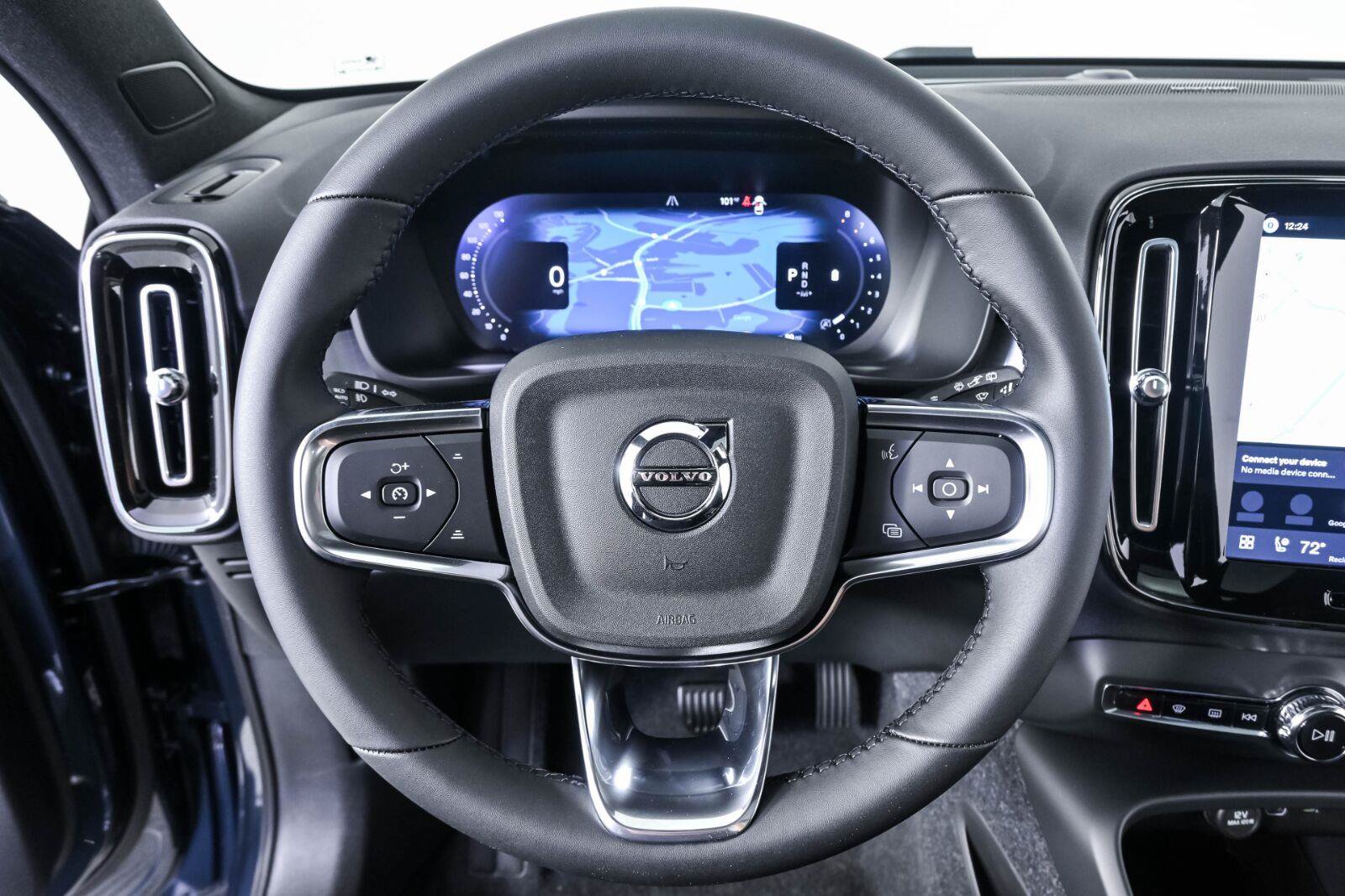 New 2026 Volvo XC40 B5 Ultra w/ Protection Package Premier AWD/4WD image 9