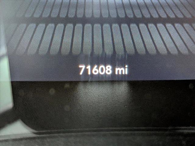 Used 2017 Dodge Challenger R/T image 11