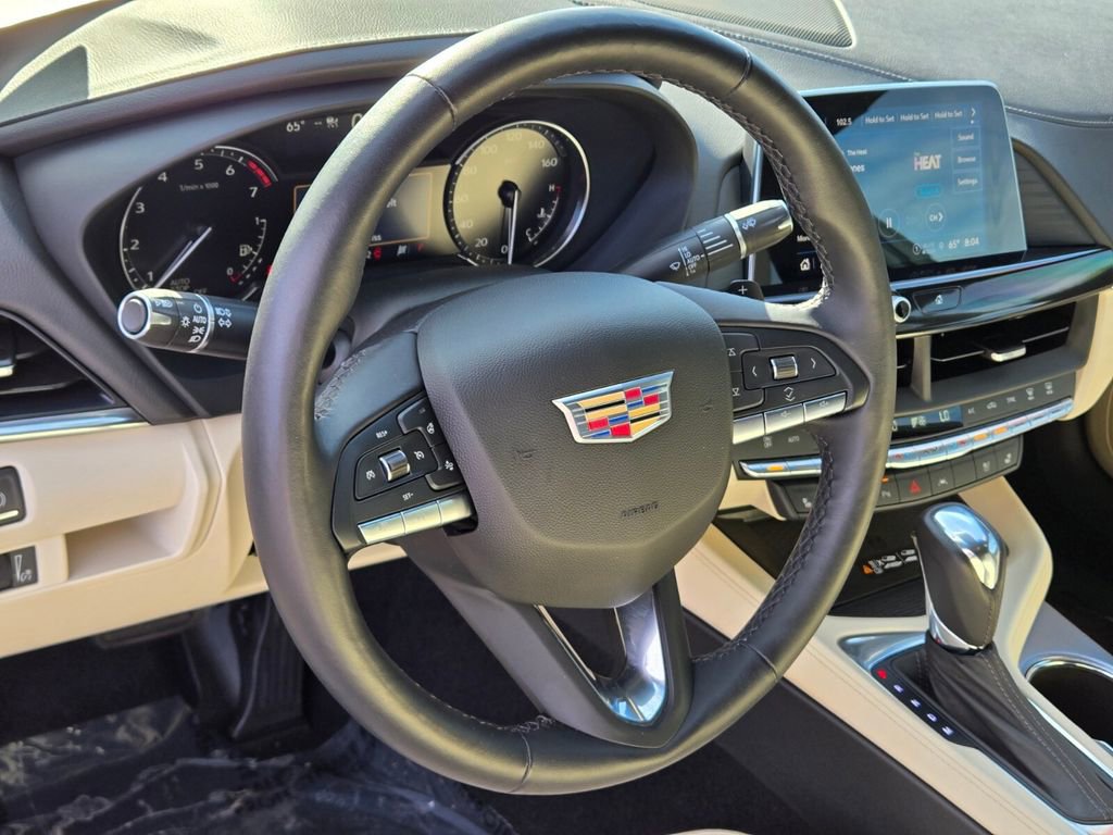 Used 2025 Cadillac CT4 Premium Luxury RWD image 18