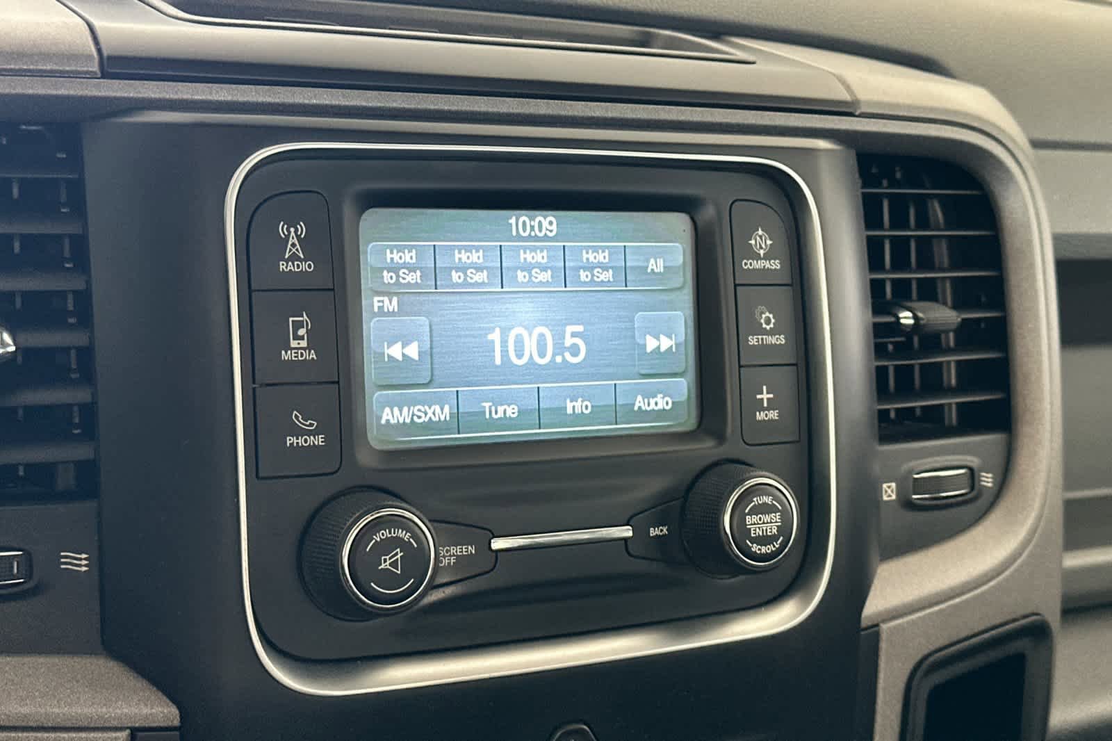 Used 2015 RAM 1500 Express RWD image 16