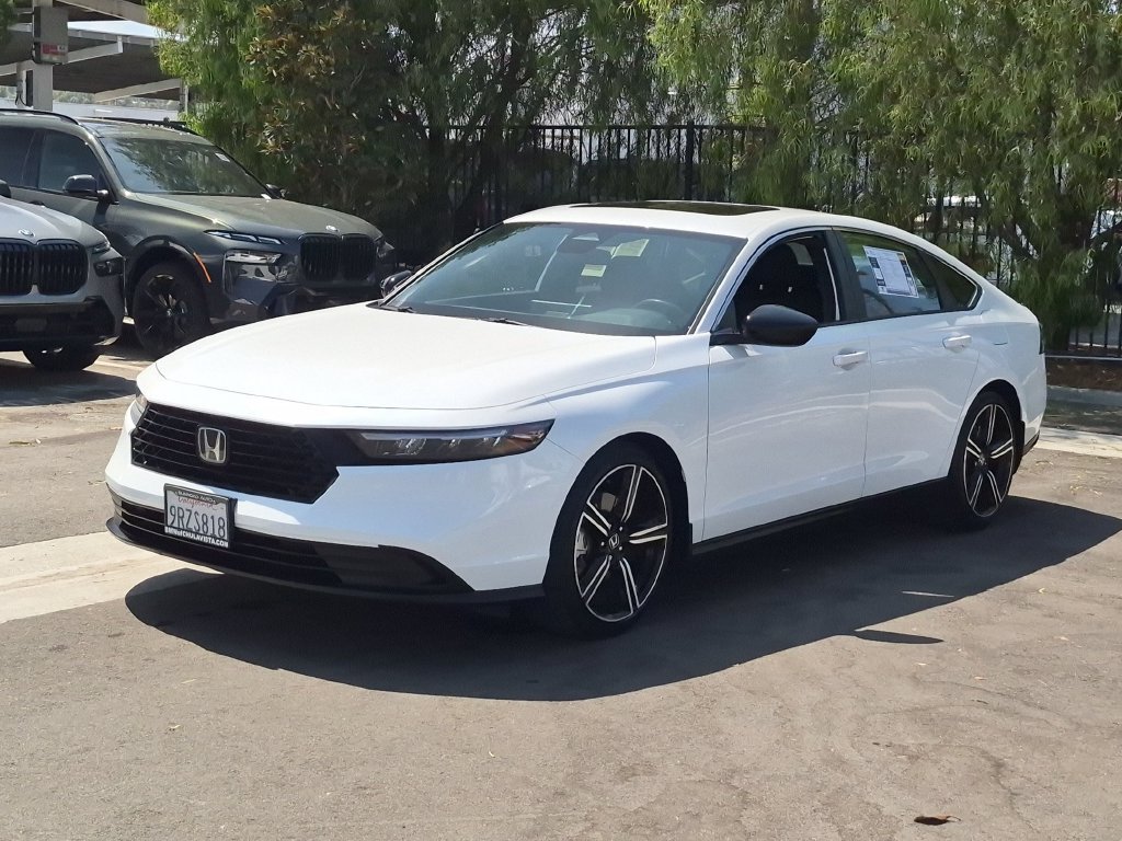 Used 2024 Honda Accord Sport image 2