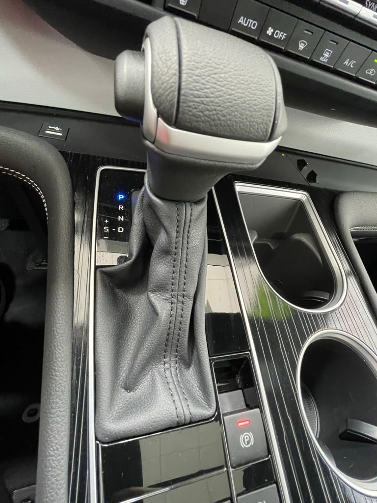 Used 2025 Toyota Sienna XSE image 23