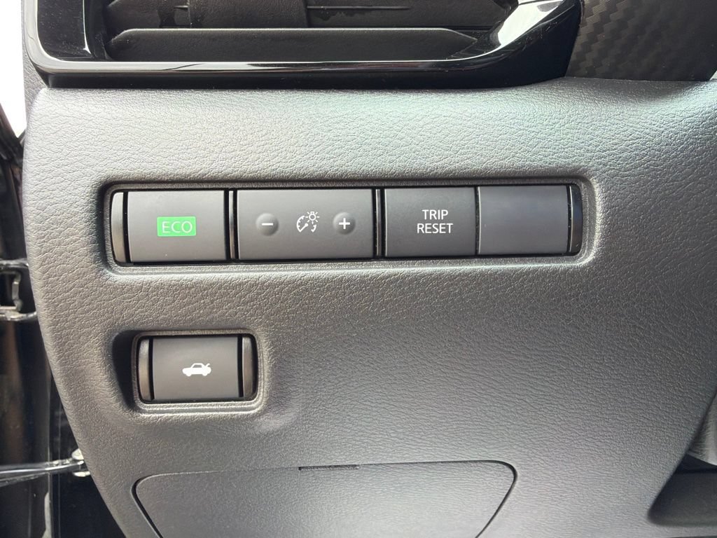 Used 2025 Nissan Sentra SV FWD image 24