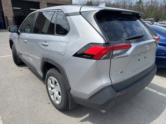 Used 2023 Toyota RAV4 LE AWD/4WD image 7