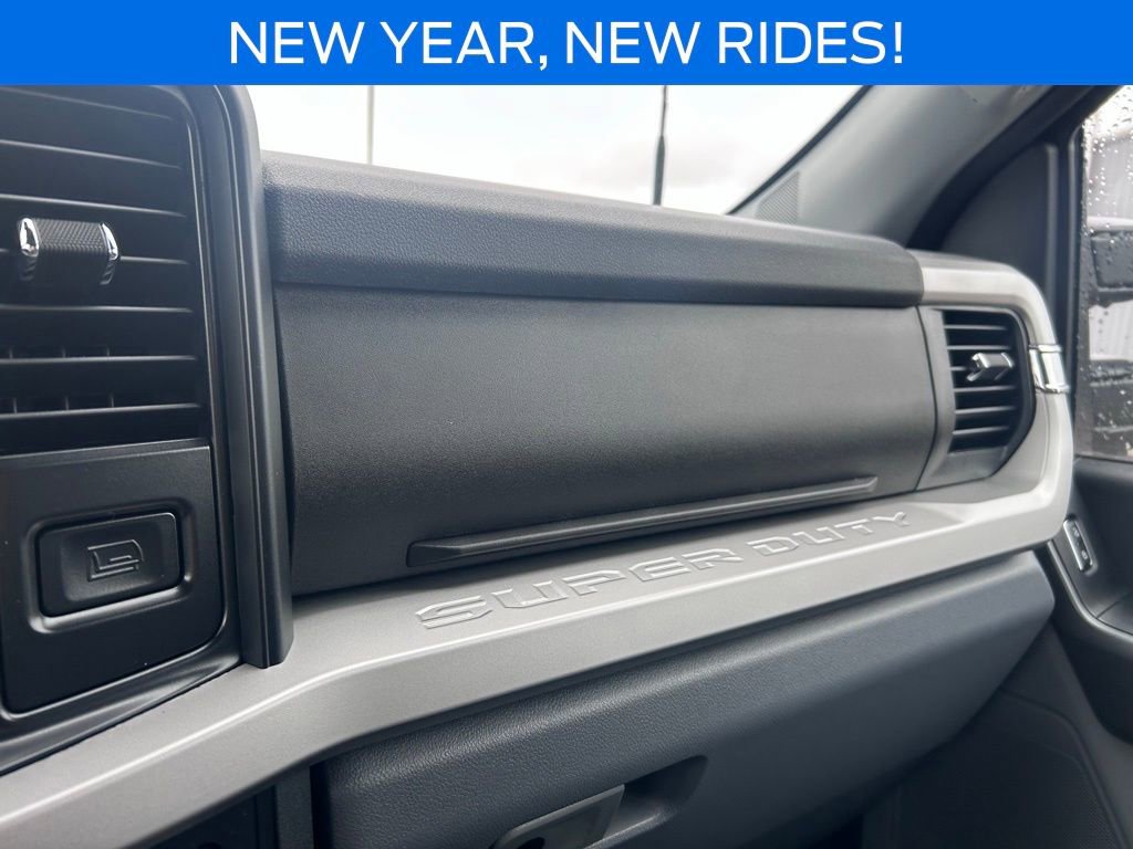 New 2026 Ford F450 XLT w/ 360-Degree Camera Package image 31