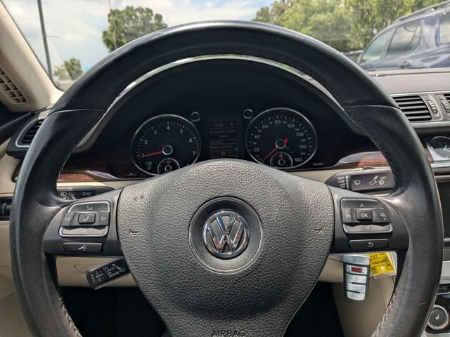 Used 2012 Volkswagen CC Lux FWD image 21