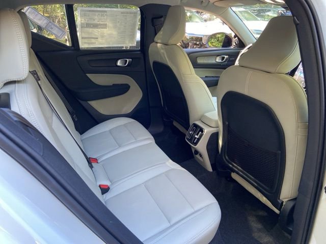 New 2026 Volvo XC40 B5 Ultra w/ Protection Package Premier image 15