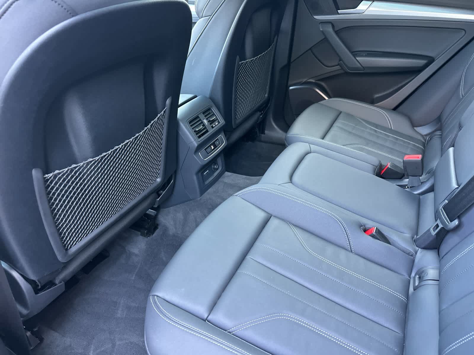 Used 2025 Audi Q5 2.0T Premium w/ Convenience Plus Package AWD/4WD image 4