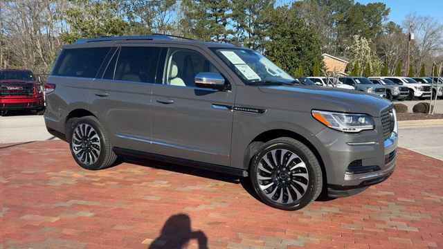 Used 2022 Lincoln Navigator Black Label image 4