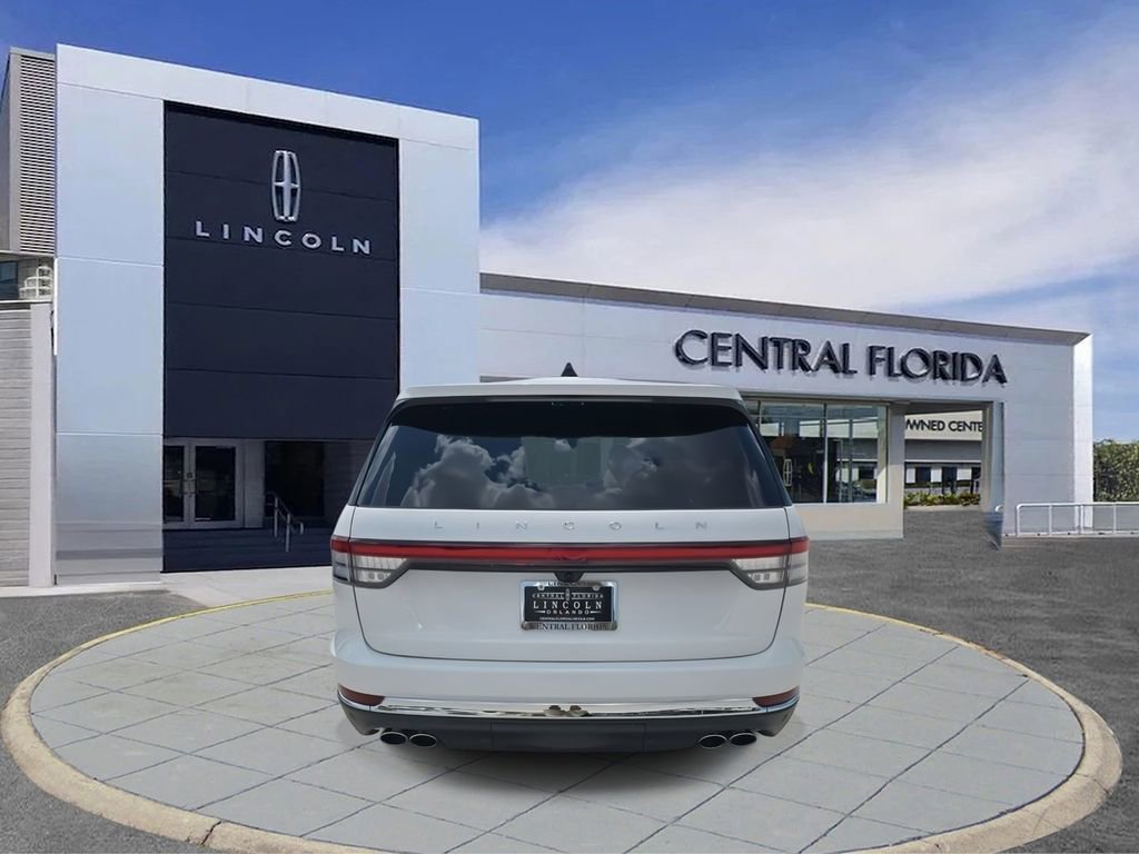Used 2025 Lincoln Aviator Reserve w/ Equipment Group 201A image 4
