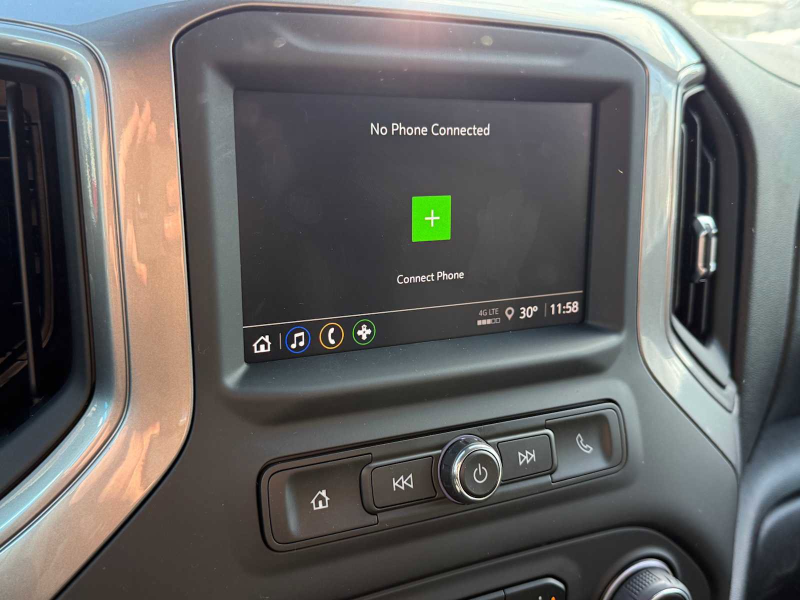 Used 2024 Chevrolet Silverado 2500 Custom w/ Custom Value Package image 43