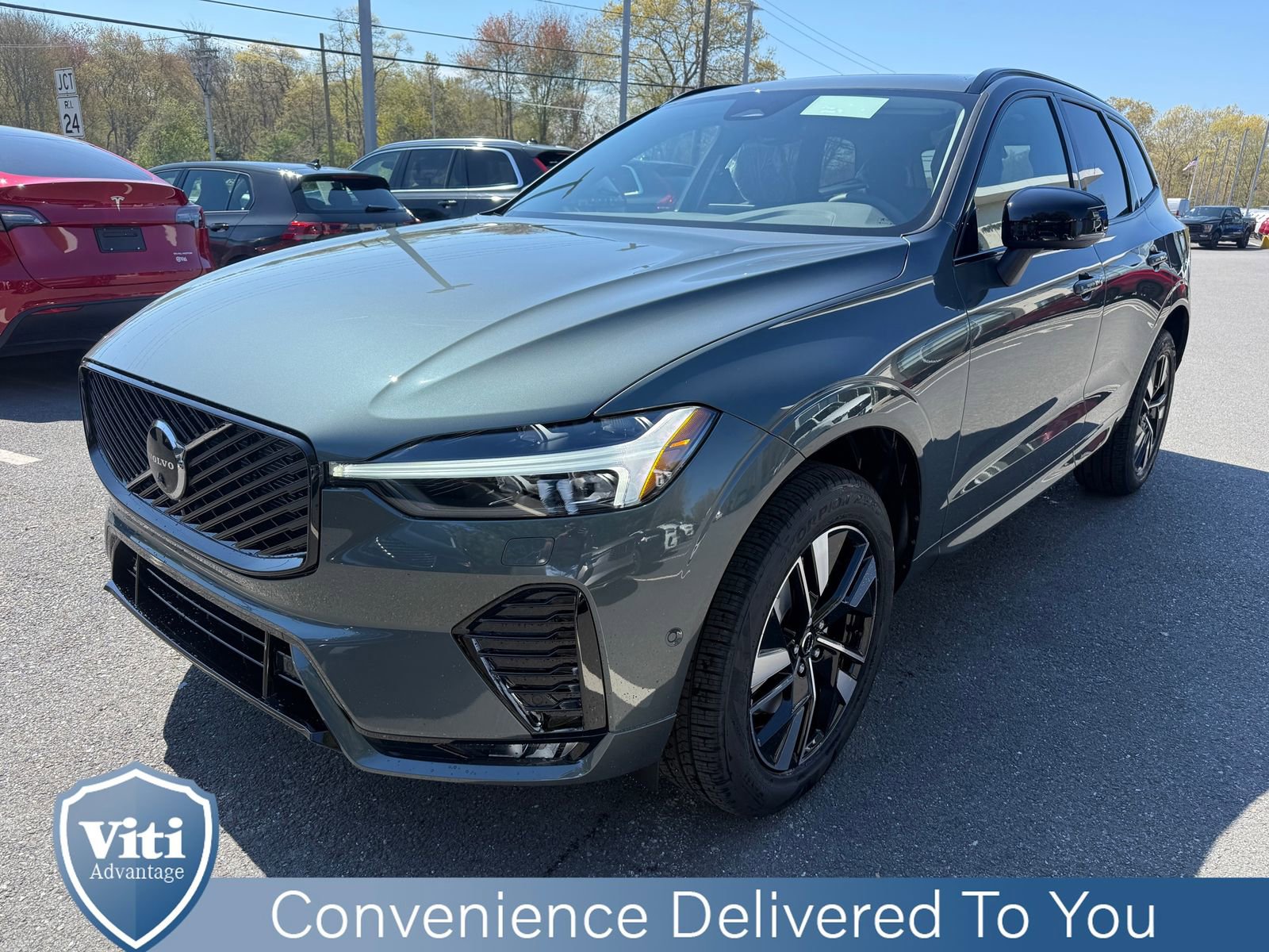 New 2026 Volvo XC60 B5 Plus w/ Protection Package Premier AWD/4WD image 4